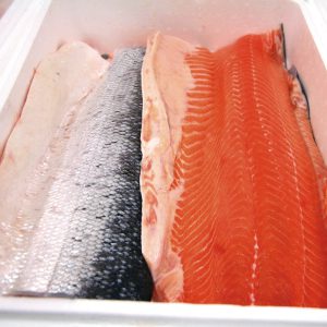 FARMED SALMON FILLET 1.6/1.9KG